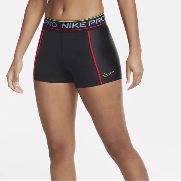 Nike Pros - Picture 1 of 3